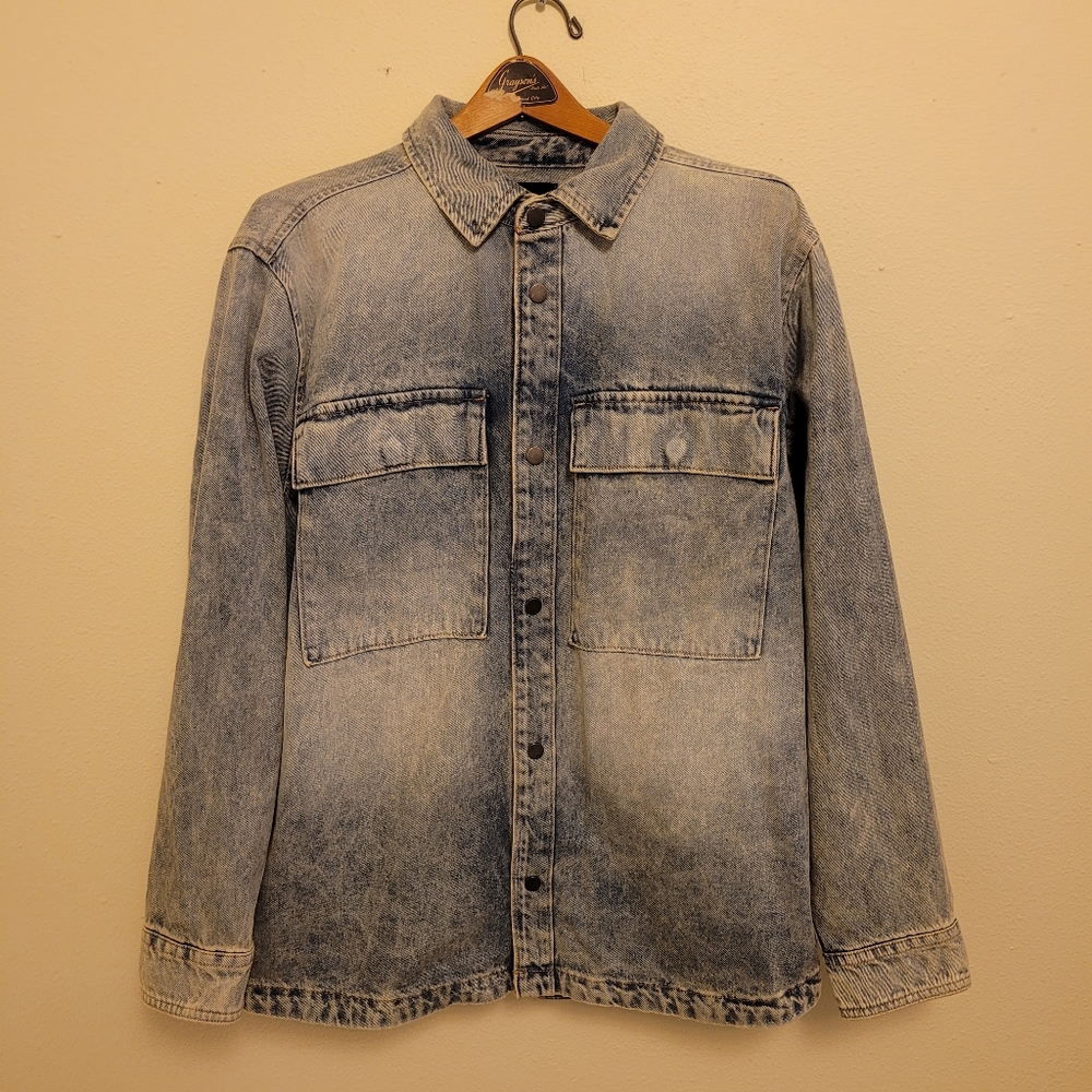 Nwt mens denim shacket snap button